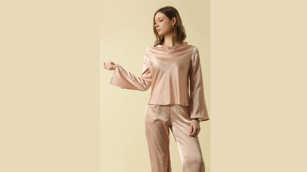 Baju Setelan Bahan Satin