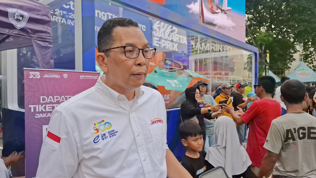 JakPro Pajang Mobil Formula E di Bundaran HI