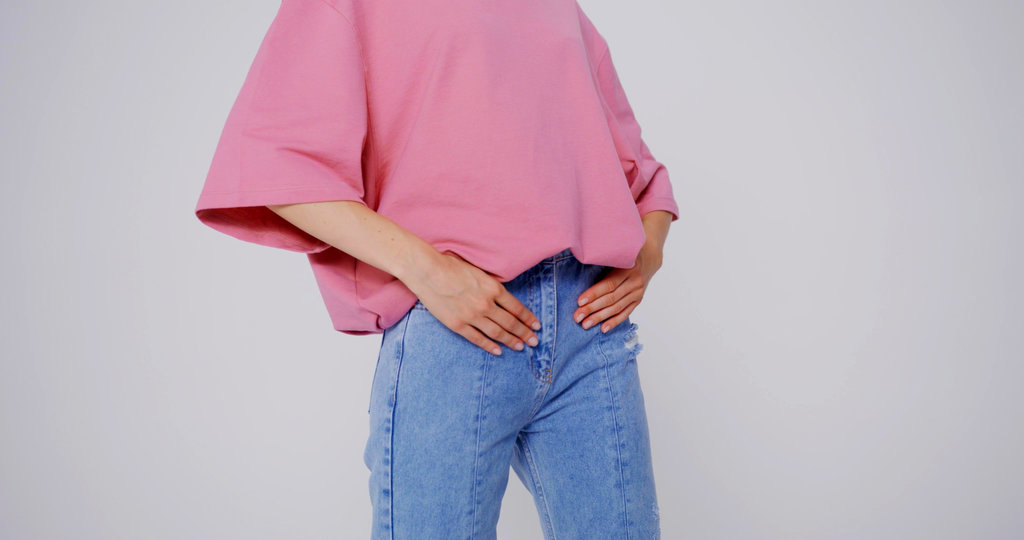 Baju Kaos Oversized dan Celana Boyfriend