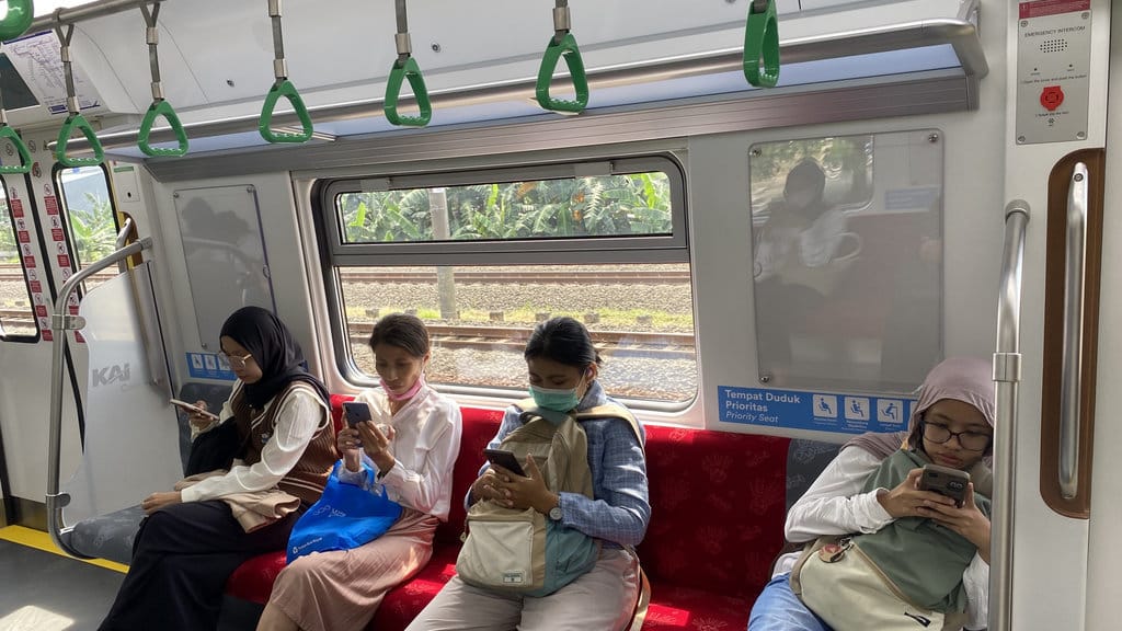 KRL Commuter Line versi CLI-125