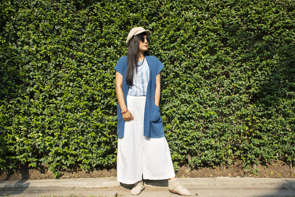 Baju Kaos Tie Dye Long Outer dan Kulot. foto/istockphoto Baju Kaos Tie Dye Long Outer dan Kulot