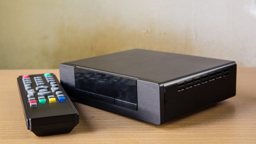 Ilustrasi set top box