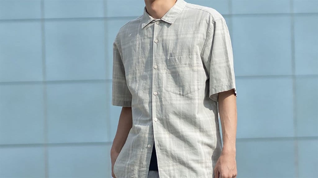 Kemeja Pria Uniqlo. foto/Uniqlo Kemeja Pria Uniqlo
