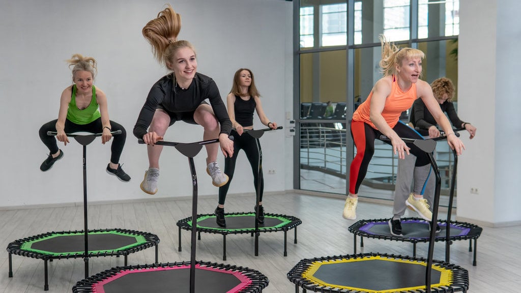 Olahraga Trampoline. FOTO/iStockphoto Olahraga trampoline