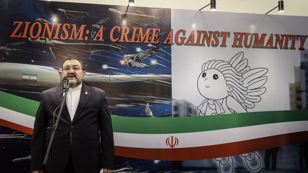 Konferensi pers Duta Besar Iran