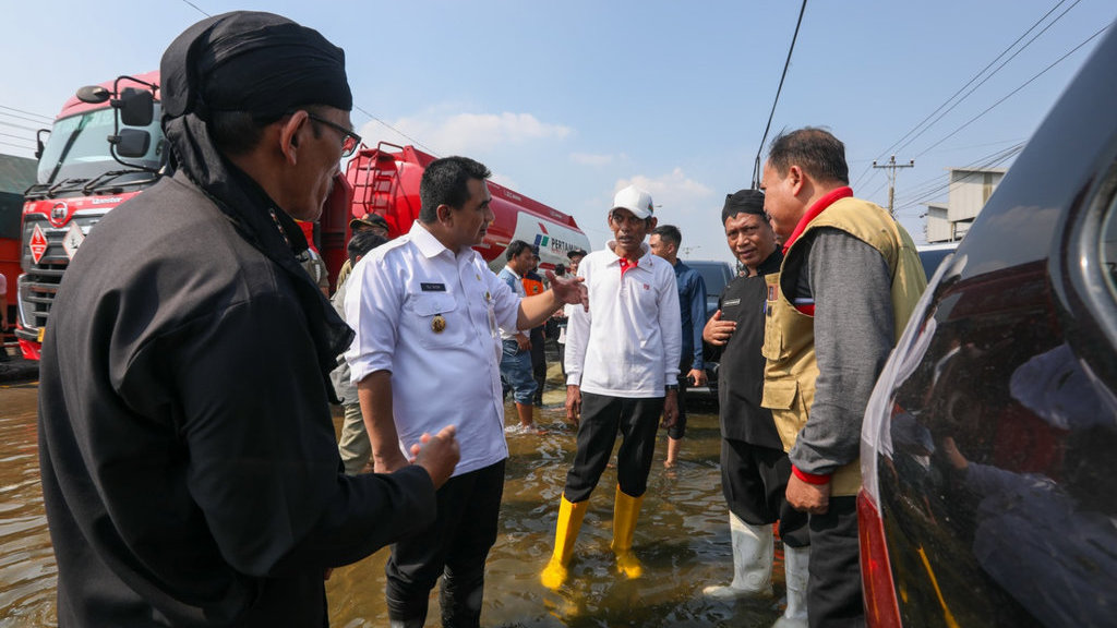 Wakil Gubernur Jawa Tengah Taj Yasin Maimoen cek langsung kondisi banjir. FOTO/Pemprov Jateng Body artikel Pemprov Jateng 4