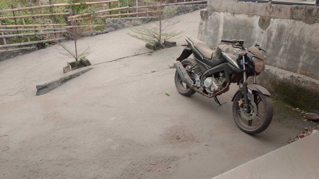 Erupsi Gunung Lewotobi Laki laki