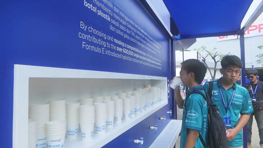 Ajang balapan Formula E Jakarta atau Sarinah Jakarta E-Prix 2025 sukses digelar pada Sabtu (21/6/2025) lalu di Jakarta International E-Prix Circuit, Ancol, Jakarta Utara. Tirto.id/Eggi Hadian Sarinah Jakarta E-Prix 2025