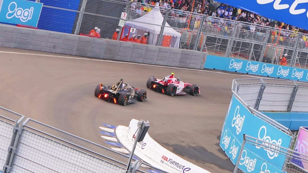Ajang balapan Formula E Jakarta atau Sarinah Jakarta E-Prix 2025 sukses digelar pada Sabtu (21/6/2025) lalu di Jakarta International E-Prix Circuit, Ancol, Jakarta Utara. Tirto.id/Eggi Hadian Sarinah Jakarta E-Prix 2025