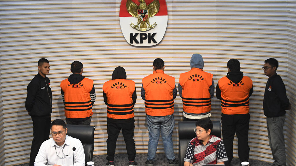 KPK tahan lima tersangka OTT korupsi pembangunan jalan di Sumut