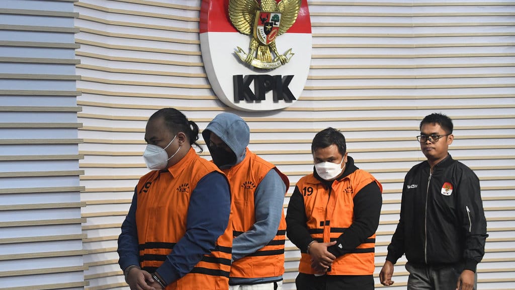 KPK tahan lima tersangka OTT korupsi pembangunan jalan di Sumut