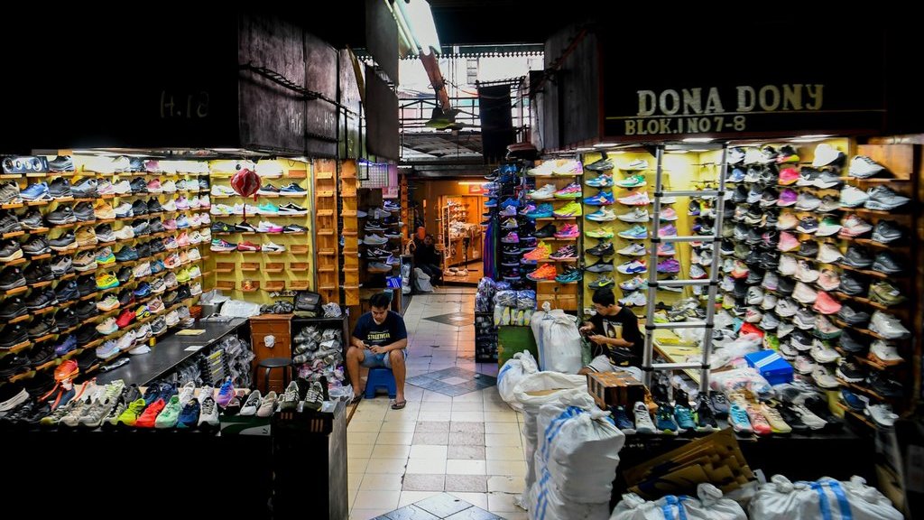 Sentra sepatu Taman Puring