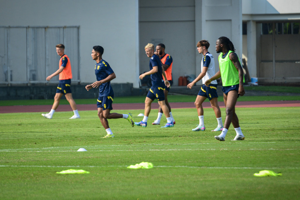 Sesi latihan Oxford United