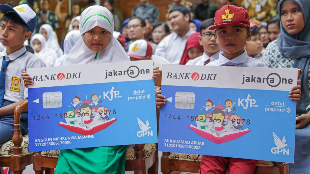 Penyerahan KJP Plus Tahap I 