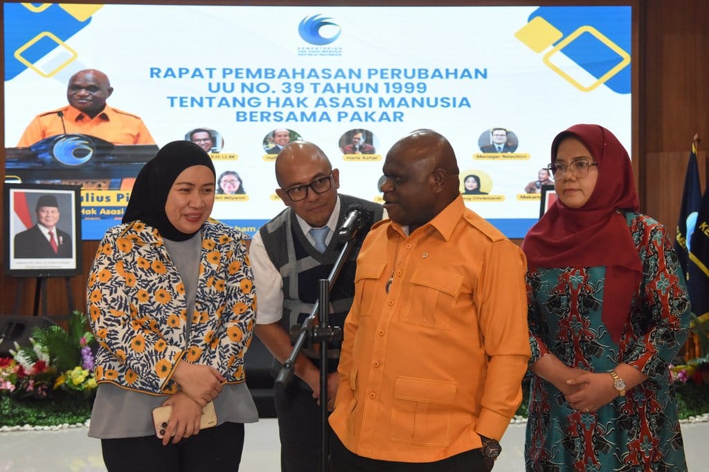Masyarakat Adat Makin Terkatung-katung di RUU HAM