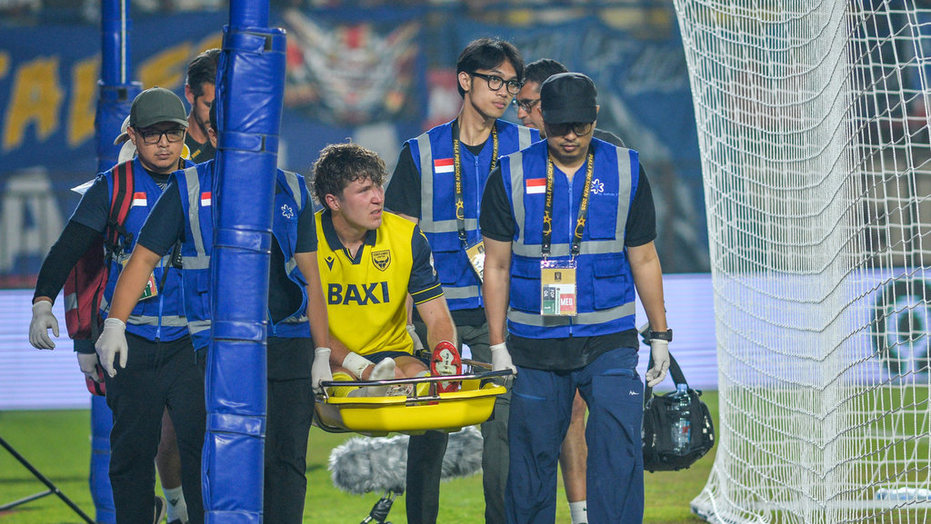 Arema FC melawan Oxford United