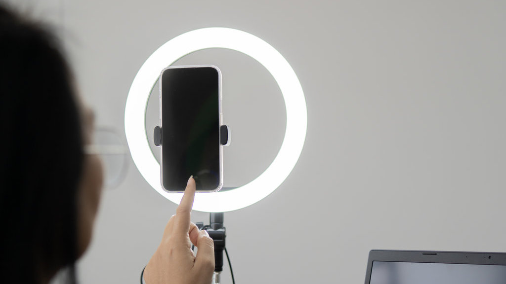 Ilustrasi Ring Light. foto/istockphoto Ilustrasi Ring Light