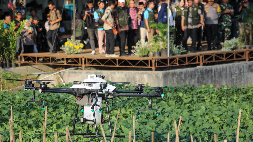 Wakil Gubernur Jawa Tengah, Taj Yasin saat meresmikan gelaran Pekan Agro Digital dan Inovasi (PADI) Pertanian Jateng 2025 di Agro Center Soropadan, Kecamatan Pringsurat, Kabupaten Temanggung, Jumat, 18 Juli 2025. foto/Dok. Pemprov Jateng Taj Yasin Resmikan PADI