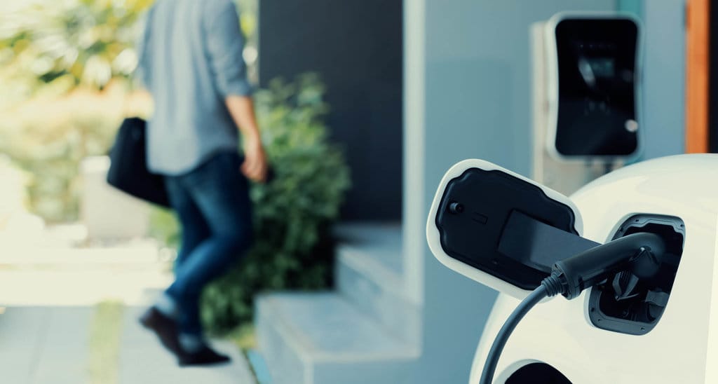 Penyebab Korsleting Mobil Listrik dan Apa yang Harus Lakukan?