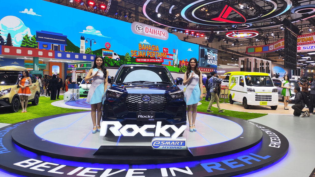 Puluhan Mobil Baru Meluncur di GIIAS 2025