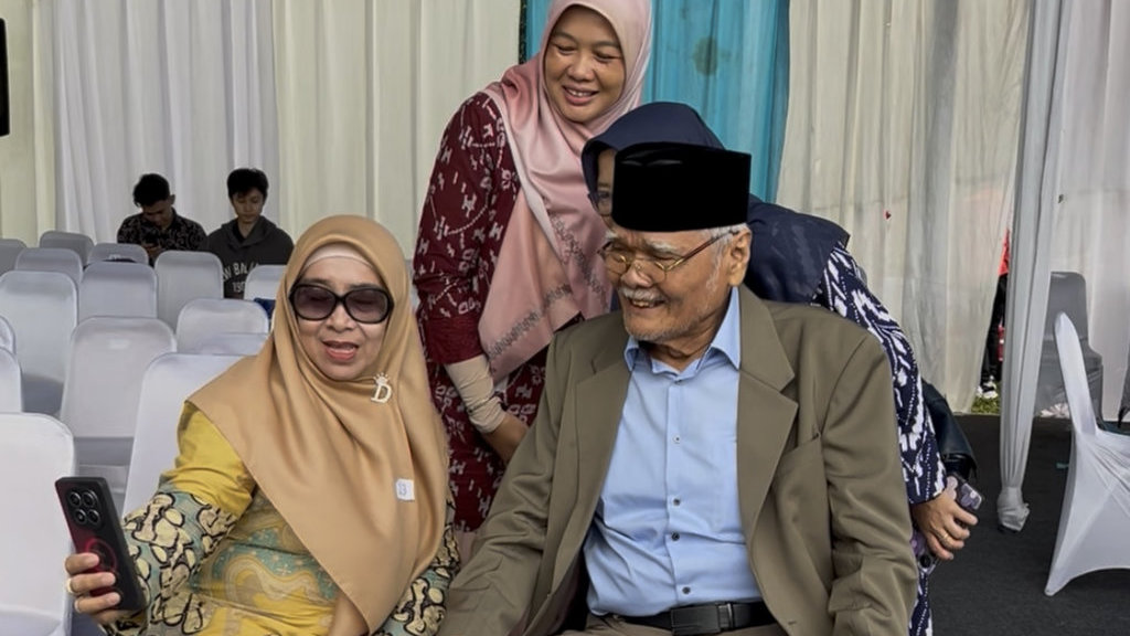 H. Ase Rukmantara menghadiri Upacara Peringatan Hari Jadi Ke 18 Kabupaten Bandung Barat Tahun 2025. FOTO/info bandung barat H Ase Rukmantara Peringatan Hari Jadi Ke 18 Bandung Barat