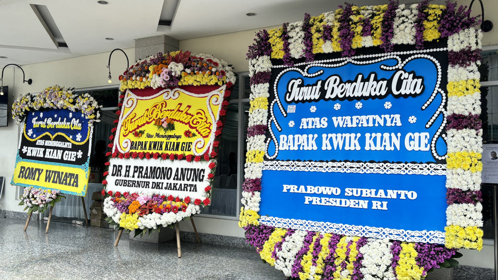 Karangan bungan Kwik Kian Gie dari Prabowo