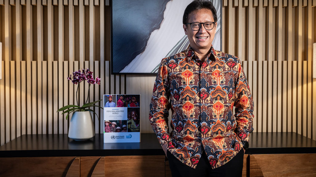 Menteri Kesehatan Budi Gunadi Sadikin berpose usai wawancara khusus dengan LKBN ANTARA di Kantor Kementerian Kesehatan, Jakarta, Rabu (30/7/2025). Dalam wawancara tersebut Menteri Kesehatan Budi Gunadi Sadikin membahas program Cek Kesehatan Gratis yang digalakkan pemerintah untuk mendorong deteksi dini penyakit dan meningkatkan kesadaran masyarakat terhadap pentingnya pemeriksaan kesehatan secara rutin. ANTARA FOTO/Bayu Pratama S/tom. Wawancara khusus dengan Menteri Kesehatan