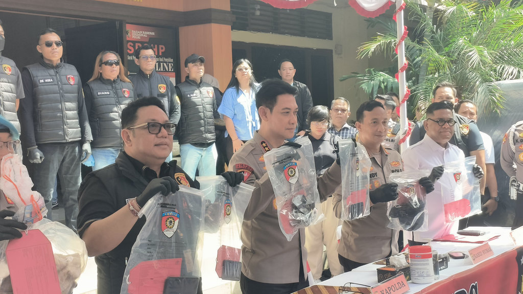 Konpers Kasus Penganiayaan WNA di Bali