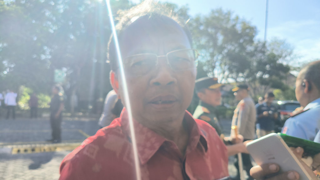 Gubernur Bali Wayan Koster