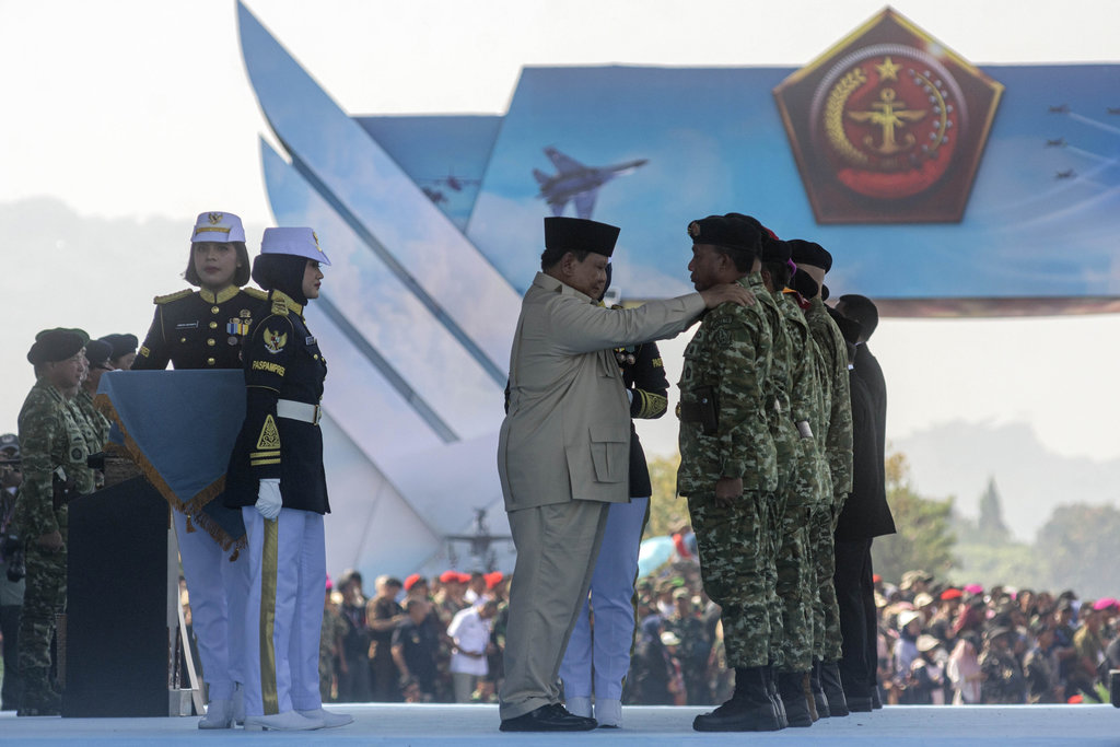 Upacara Gelar Pasukan Operasional dan Kehormatan Militer