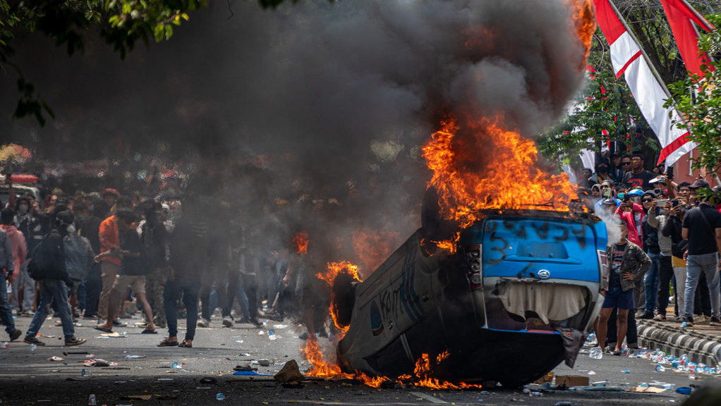 Aksi unjuk rasa di Kabupaten Pati berakhir ricuh
