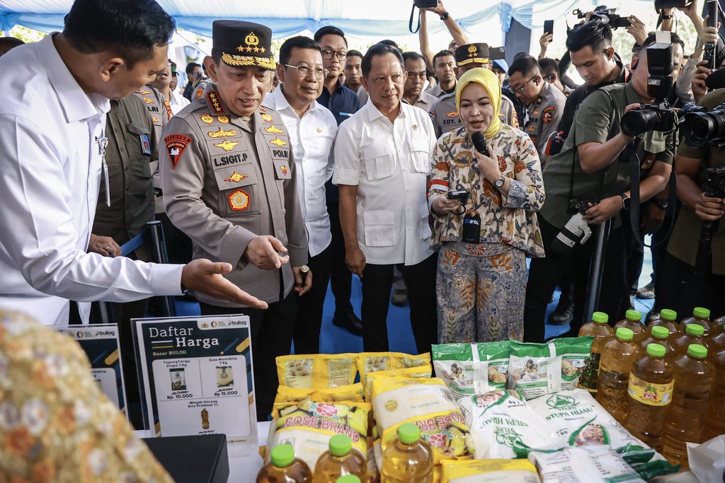 Gerakan Pangan Murah Polri dan Bulog