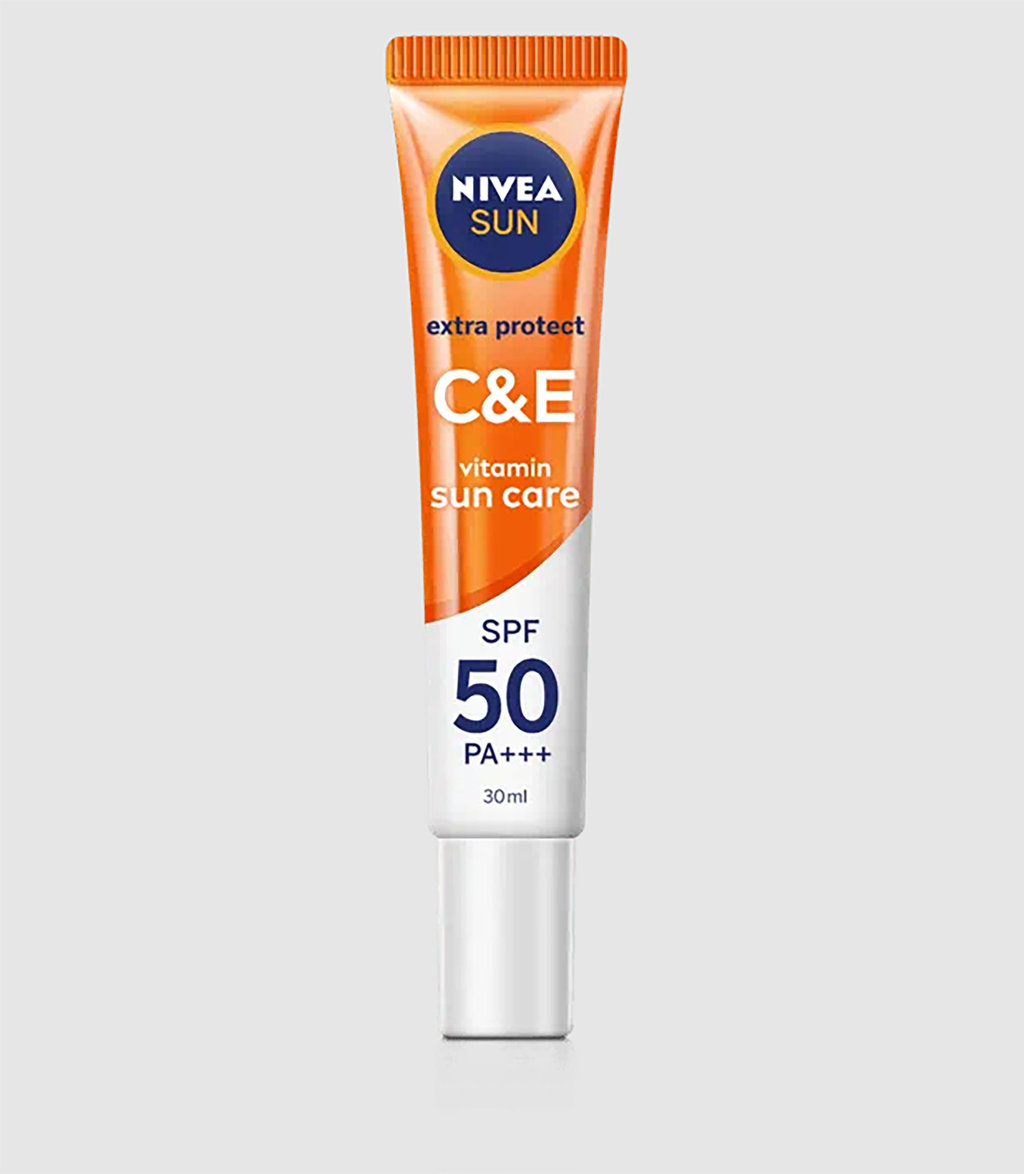 NIVEA Sun Face Protection Serum SPF 50+ PA+++ . foto/Nivea NIVEA Sun Face Protection Serum