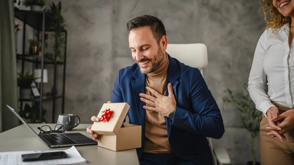 Ulang tahun bos dan teman kerja