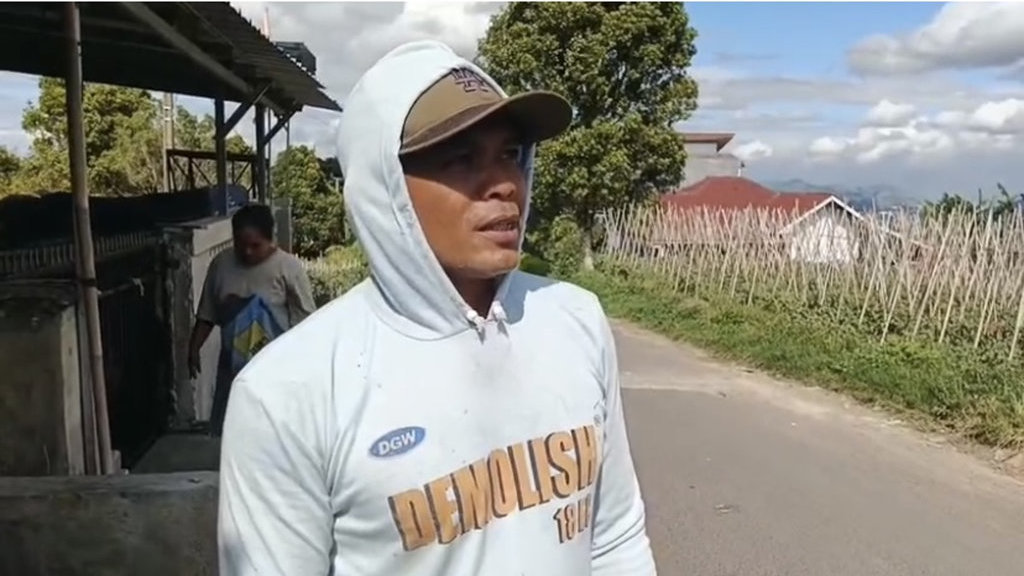 Saksi, Warga Desa Cimanggu Kecamatan Ngamprah yang merasakan gempa sebanyak 3 kali sejak 25-29 Juli 2025. FOTO/Info Bandung Barat Aktivitas Sesar Lembang