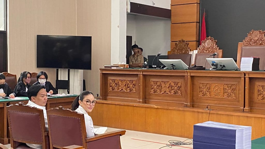Sidang Nikita Mirzani