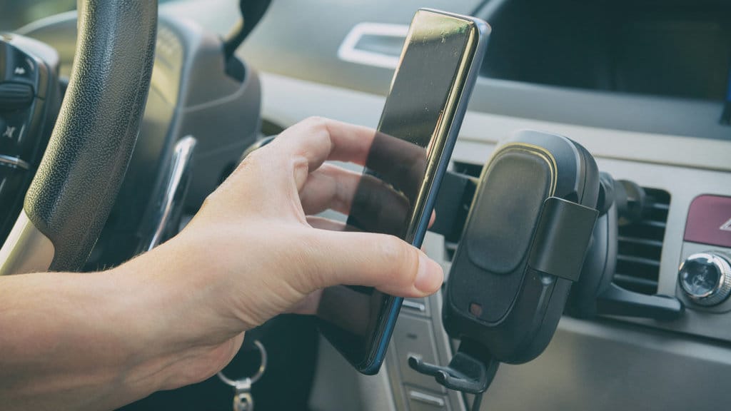 Ilustrasi magnetic phone holder
