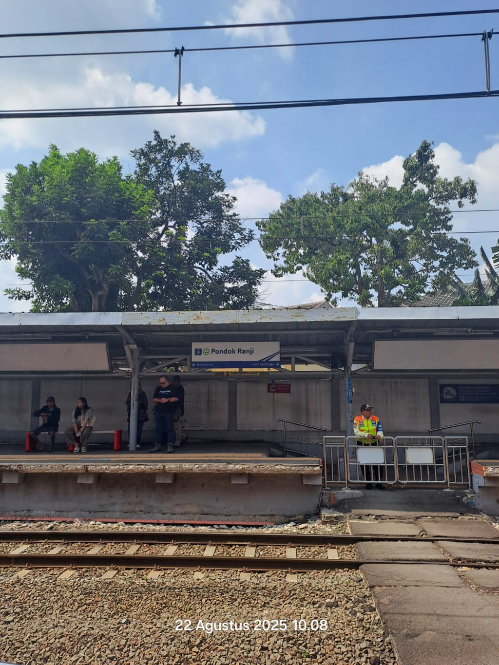 Stasiun Pondok Ranji, Bintaro. tirto.id/Alfitra Akbar Stasiun Pondok Ranji