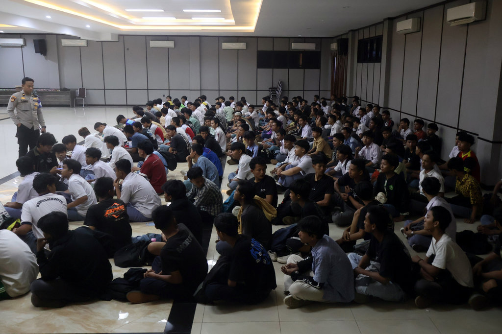 Polisi amankan pelajar yang akan mengikuti unjuk rasa