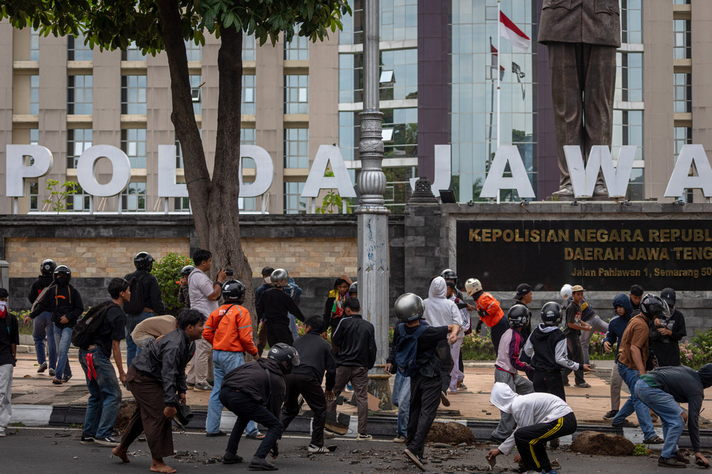 Unjuk rasa di Semarang 