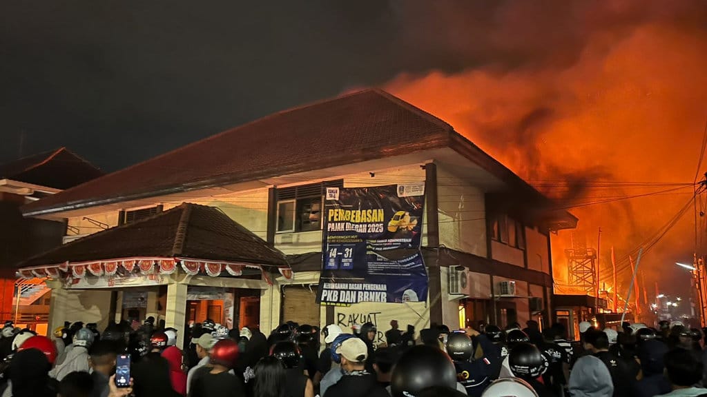 Unjuk rasa di Kediri 