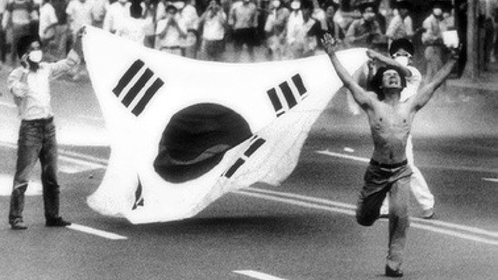 Gerakan Demokrasi Juni 1987 di Korea Selatan. (Instagram/@infamous_rixx) Gerakan Demokrasi Juni 1987 di Korea Selatan