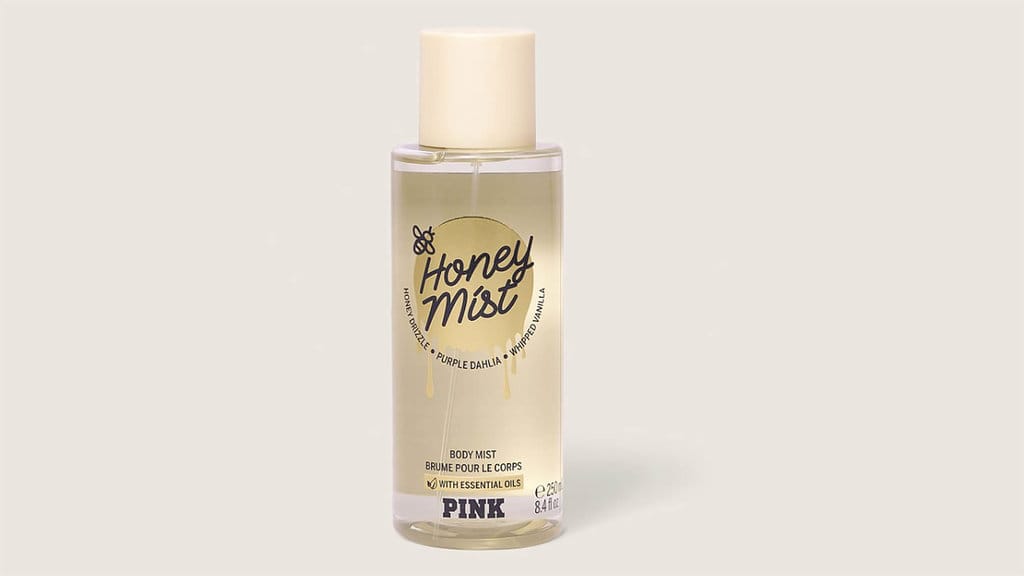 Victoria’s Secret Pink Honey Body Mist with Essenstial Oils. foto/Victoria Secret Victorias Secret Pink Honey Body Mist with Essenstial Oils