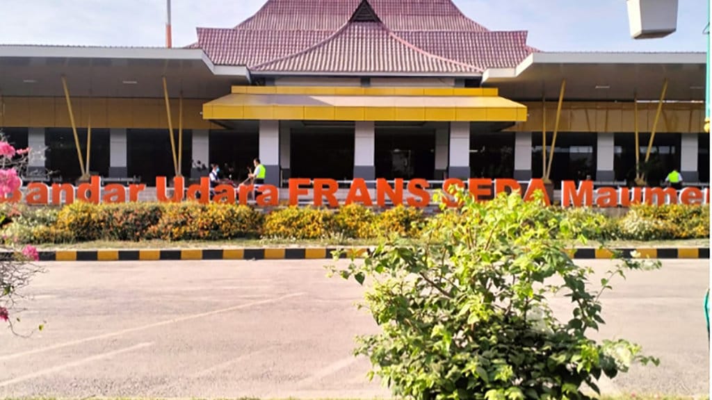 Tampak depan Bandara Frans Seda Maumere. foto/Mario SIna Bandara Frans Seda Maumere.