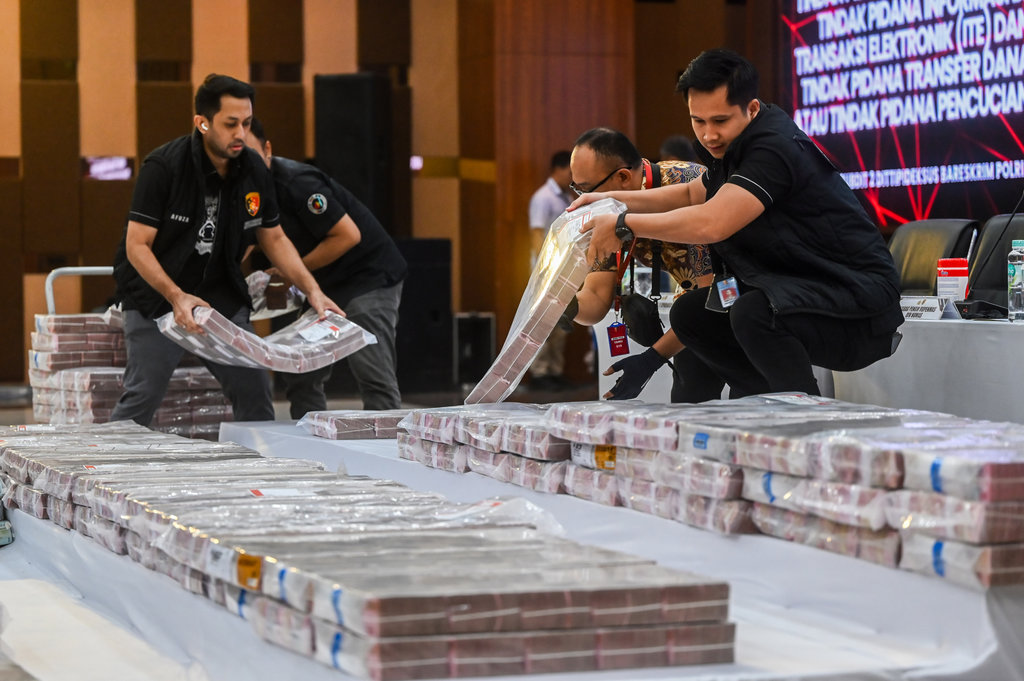 Pengungkapan kasus pembobolan rekening pasif