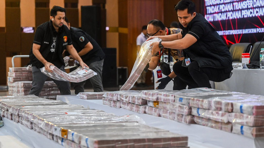 Pengungkapan kasus pembobolan rekening pasif