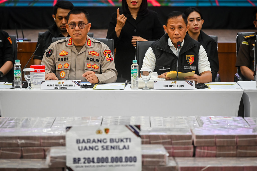 Pengungkapan kasus pembobolan rekening pasif