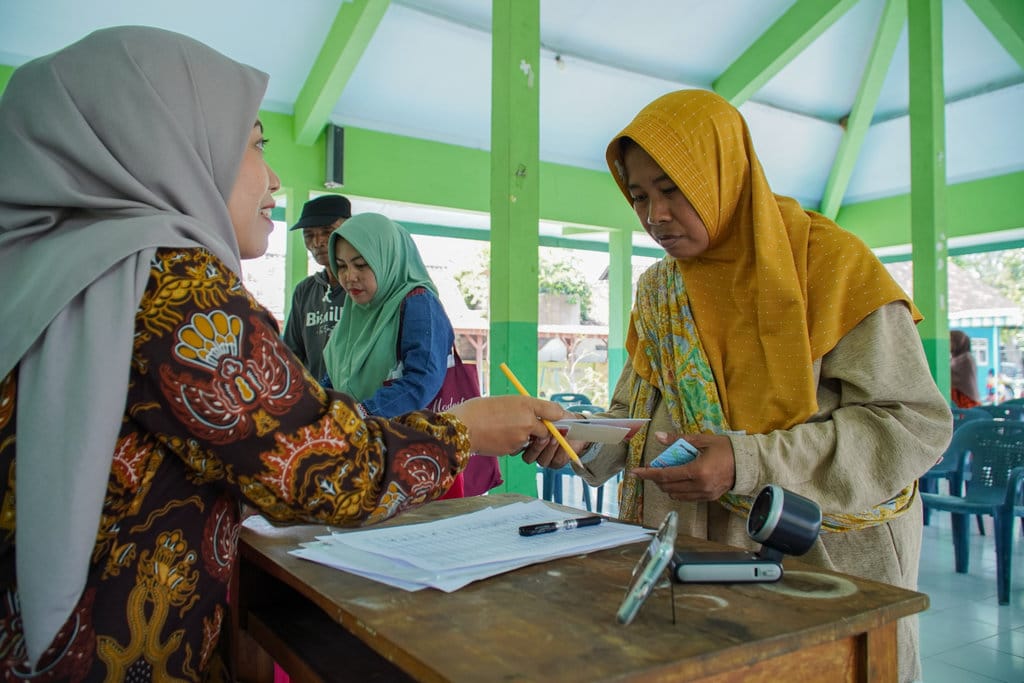 Daftar Bansos Cair April 2026 dan Cara Cek Aplikasi Kemensos