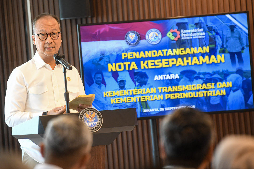 Pemerintah Siapkan Strategi Atasi Kelangkaan Bahan Baku Plastik