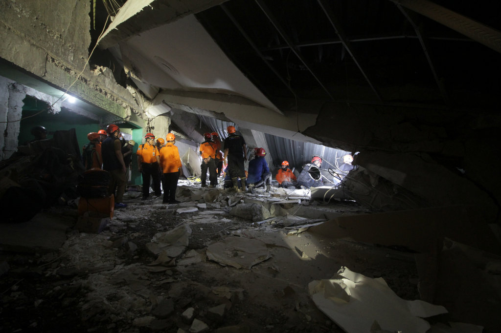 Bangunan Musala Pondok Al Khoziny Sidoarjo Ambruk